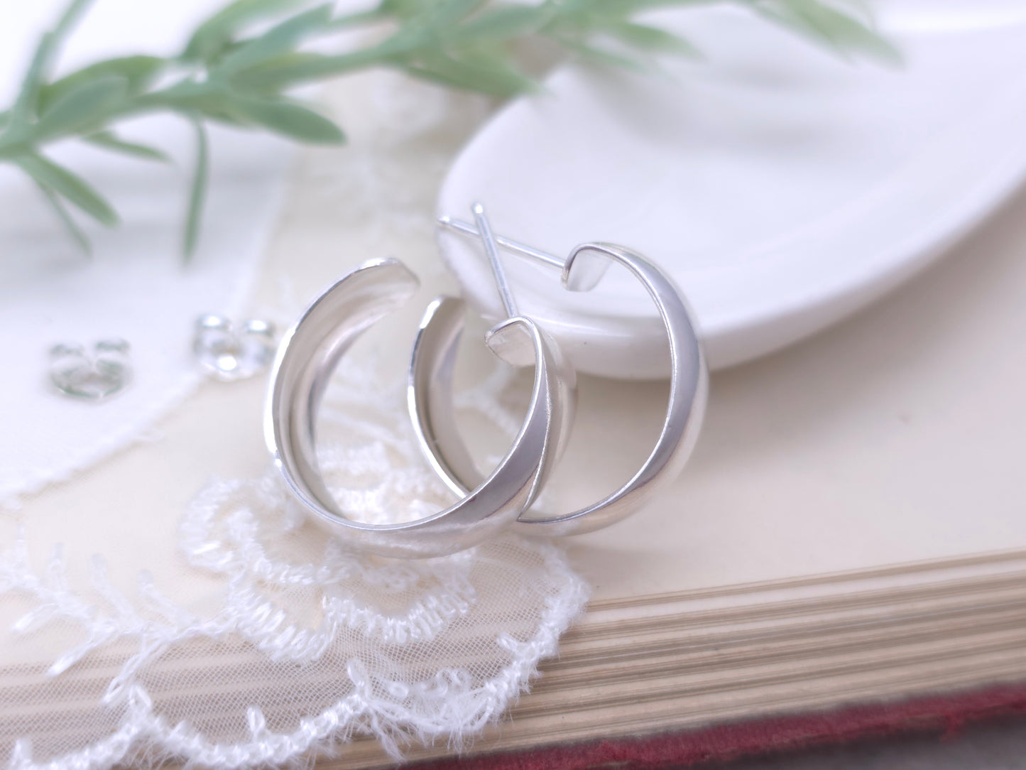 3/4" Sterling Silver Wide Curved Hoop Earrings