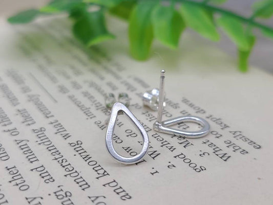 Sterling Teardrop Stud Earrings / Silver Studs